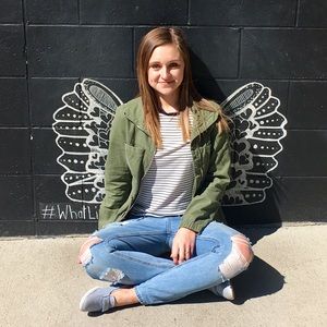 Meet your Posher, Brooke